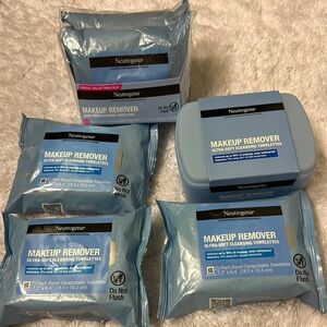 Neutrogena Blue Skincare Makeup Remover Wipes Bundle